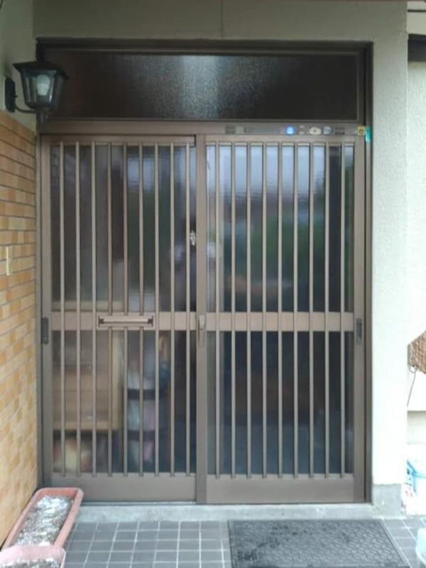 施工例 玄関 before