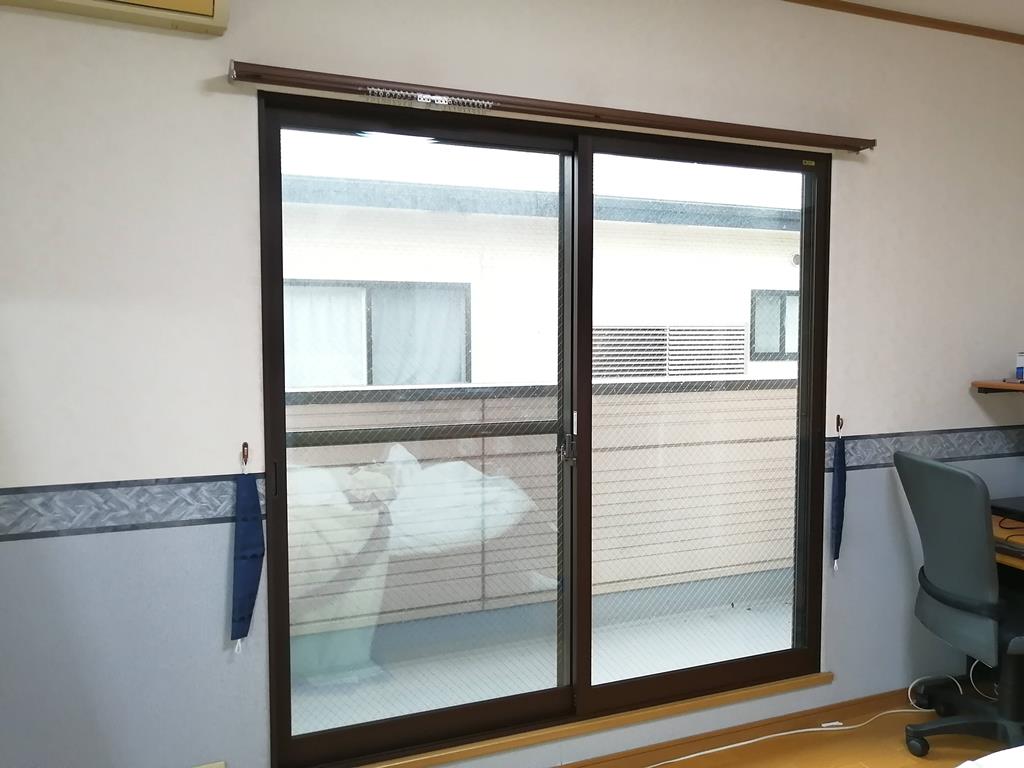 内窓インプラスで二重窓に。　騒音が消えて、エアコンの効きがよくなった！　in熊本市中央区